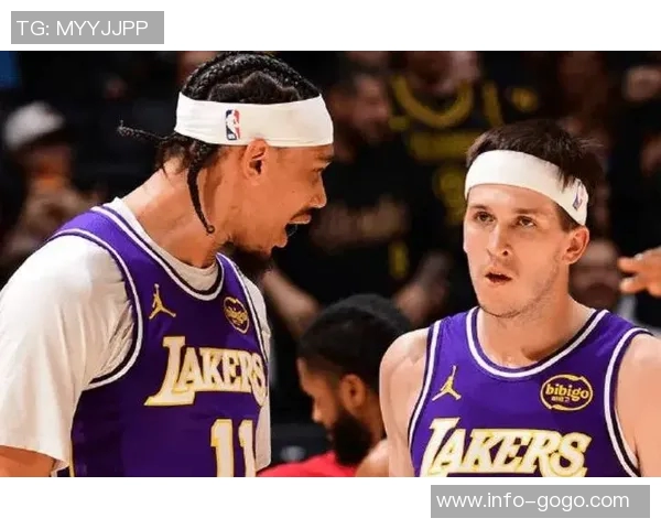 里弗斯谈球队进攻问题强调缺乏整体配合导致各自为战